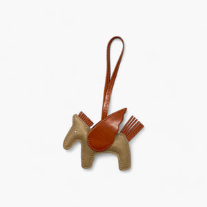 No 44 - Pony